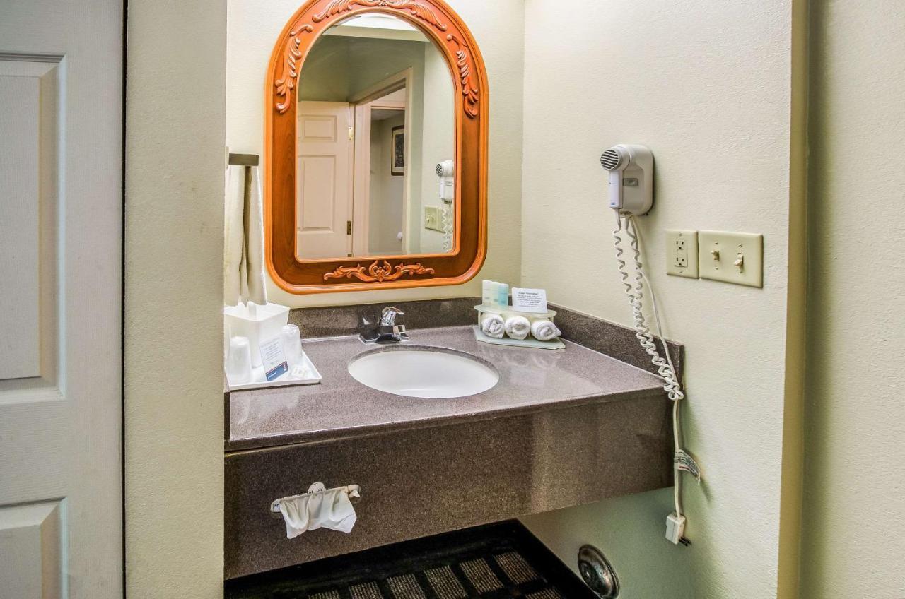 Savannah Gateway Hotel & Suites Georgetown Esterno foto