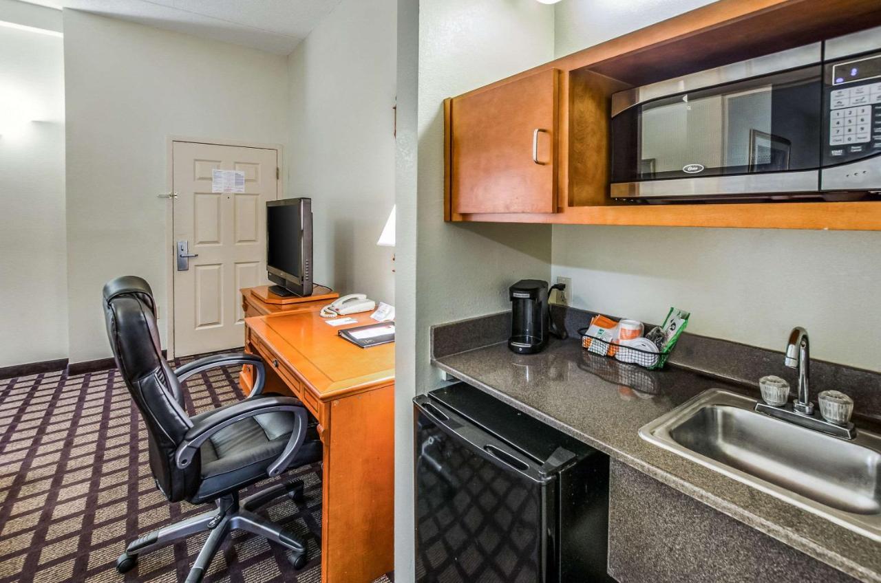 Savannah Gateway Hotel & Suites Georgetown Esterno foto